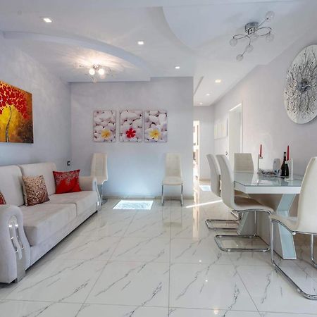 Apartment In Saranda Exterior photo